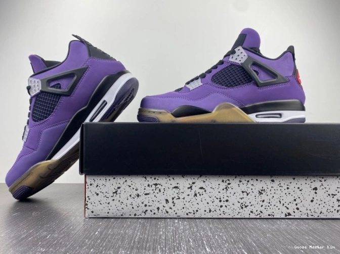 766296 FAMILY) LN4 AND PURPLE 4 JORDAN RETRO (FRIENDS SCOTT TRAVIS 0705